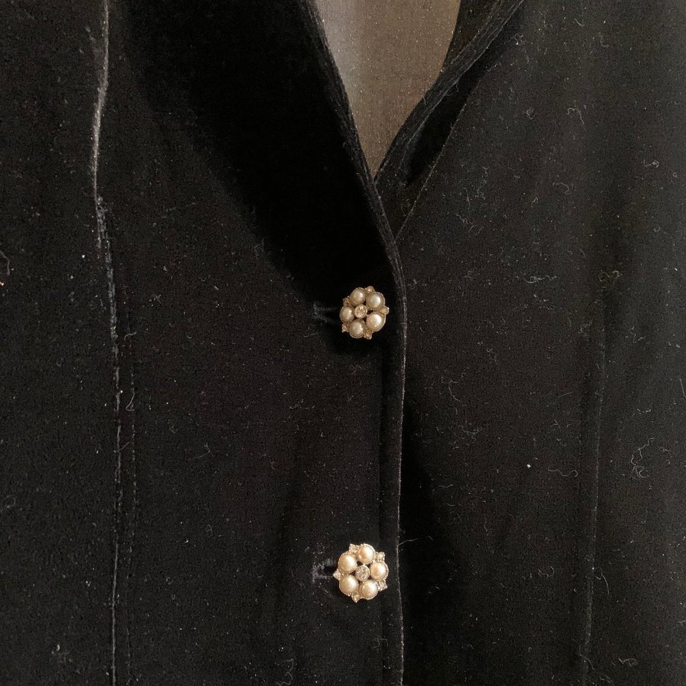 Women Velvet Jacket - Picture 6 of 6